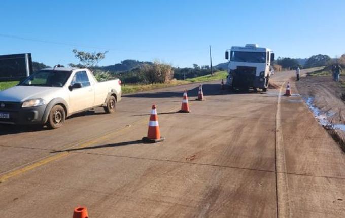 Colisão traseira deixa o trânsito lento na BR- 163