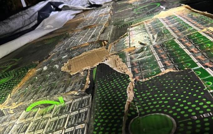 Polícia apreende veículo com R$ 400 mil em cigarros contrabandeados após perseguição em Descanso