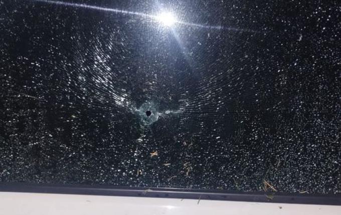 Homem armado dispara contra mulher em frente a comércio em Dionísio Cerqueira