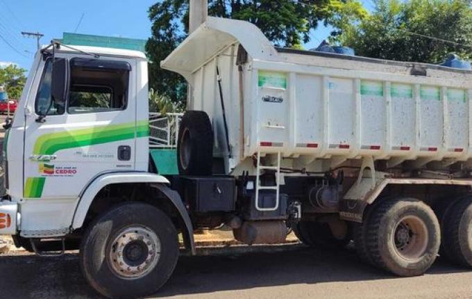 Agricultura atende famílias com transporte de água potável