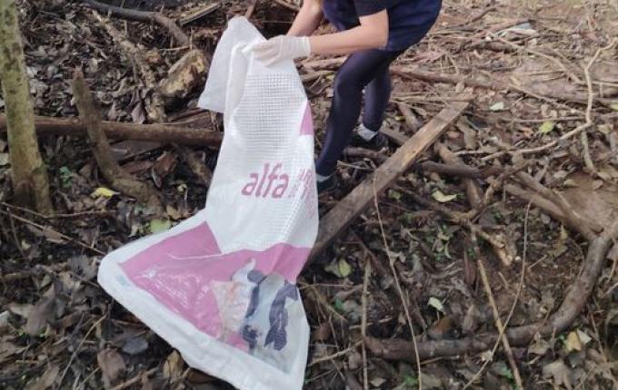 Prefeitura de Guarujá do Sul realiza ação de limpeza em alusão ao dia mundial da limpeza