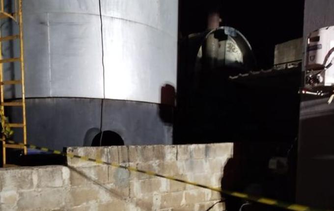 Tanque com material para asfalto pega fogo em Maravilha