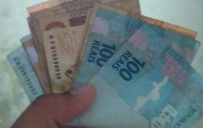 Moradora de Maravilha encontra mais de R$ 1.500 e devolve ao proprietário