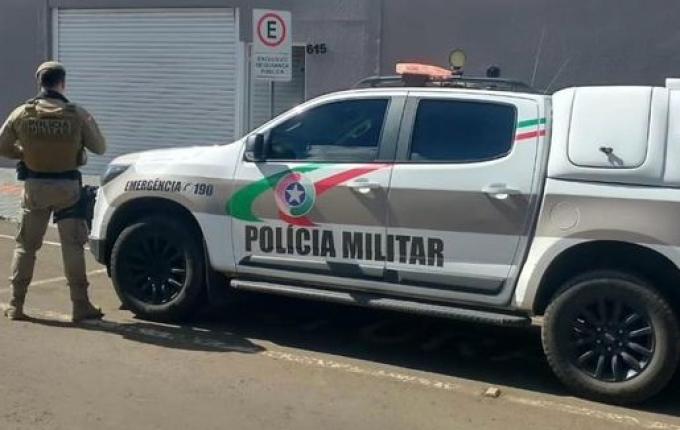 PM flagra casal com maconha durante abordagem em São Lourenço do Oeste