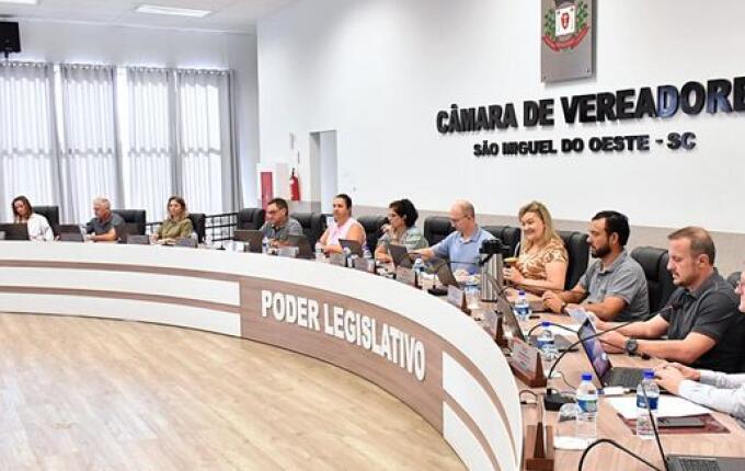 Vereadores aprovam em segundo turno redução do ISS para franquias em SMO