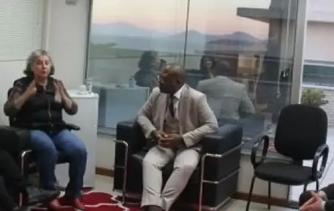 Mulher resgatada da casa de desembargador de SC 'tem dificuldades de comunicação básica'