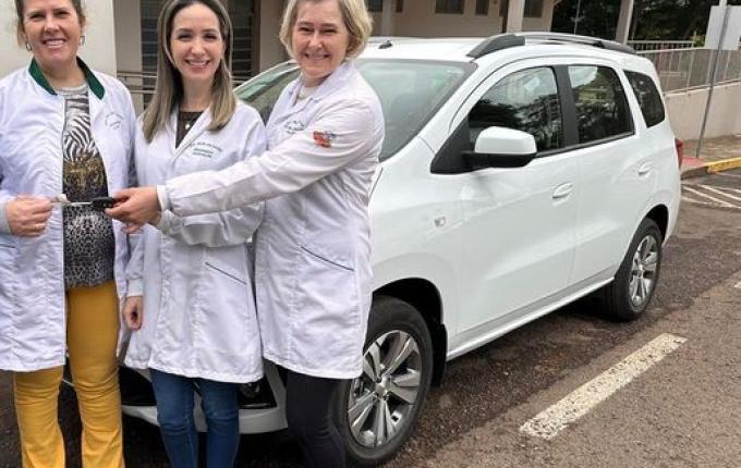 Secretaria de Saúde de Itapiranga recebe veículo novo