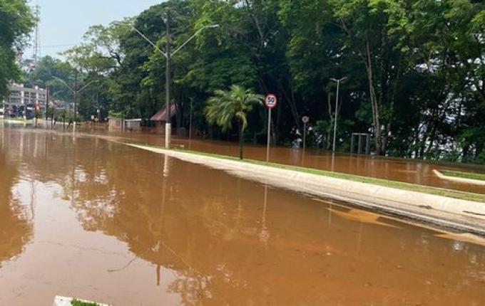 Fotos: Nível do Rio Uruguai ultrapassa 12,50 metros em Itapiranga