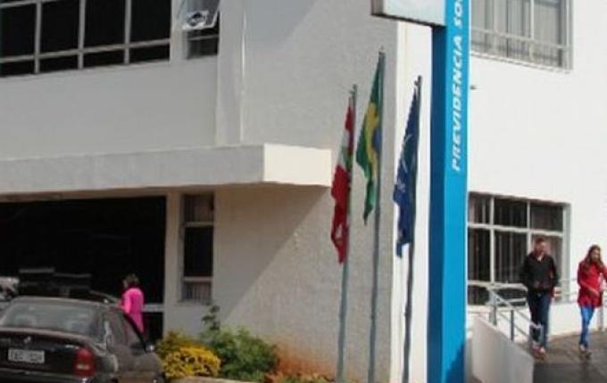 Sucateamento e falta de investimentos levam servidores do INSS à greve em SMOeste