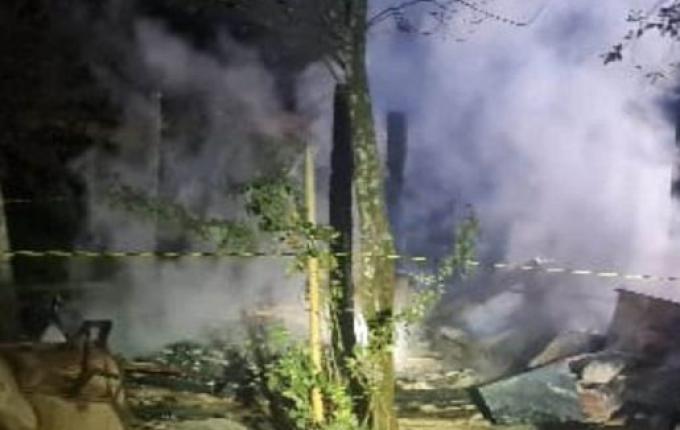 Idoso morre em incêndio de residência