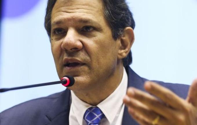 Haddad manda doar itens apreendidos pela Receita ao litoral paulista