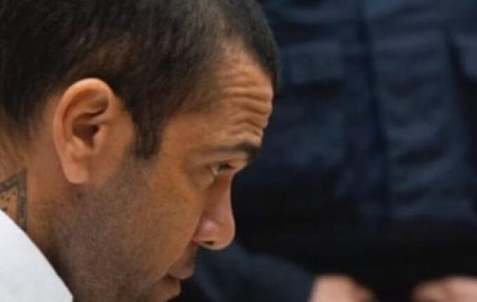 Daniel Alves é absolvido pela Justiça da Espanha em caso de estupro