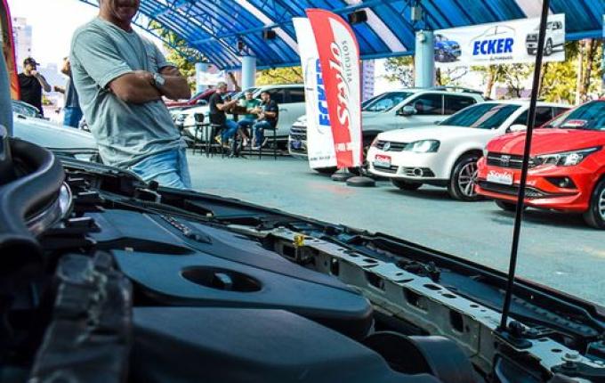 SMOeste sedia 1º Feirão Webmotors Santander de Veículos