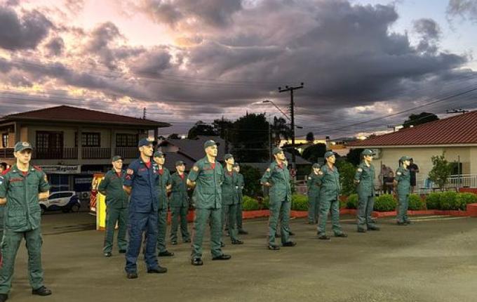Quartel de Iporã do Oeste realiza formatura de 14 novos bombeiros comunitários