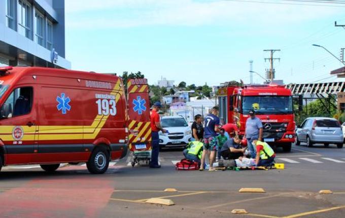 Colisão frontal deixa homem ferido no centro de SMO