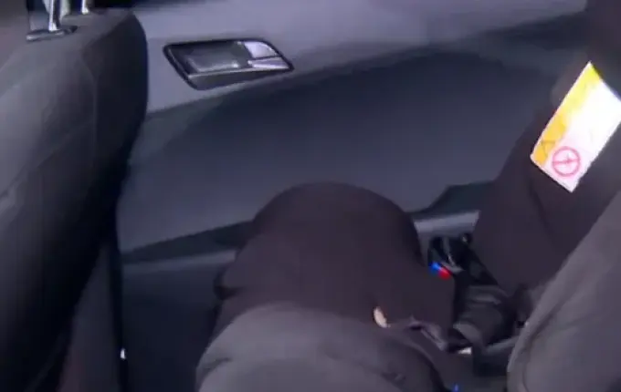 Dupla flagrada com bebê de SC é presa suspeita de tráfico de pessoas em SP