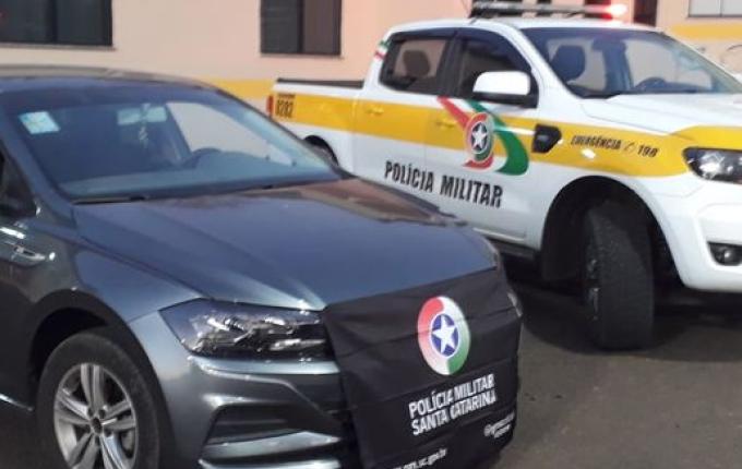 Carro furtado em Chapecó é recuperado na SC-157