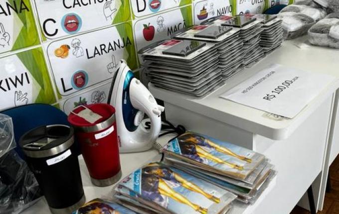 Bazar da APAS arrecada recursos para alunos surdos em São Miguel do Oeste