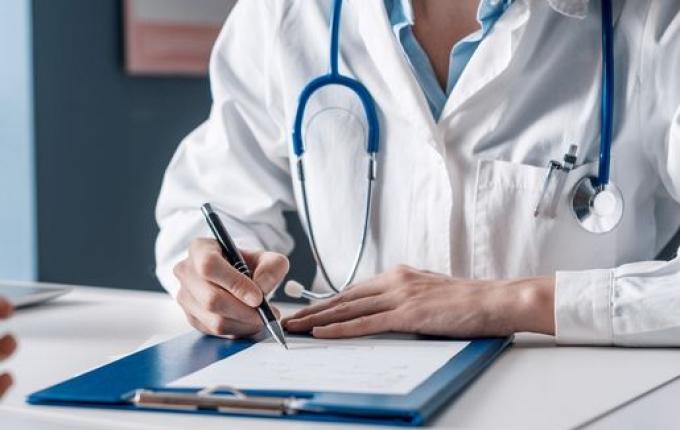 MEC cria exame nacional obrigatório para estudantes de Medicina