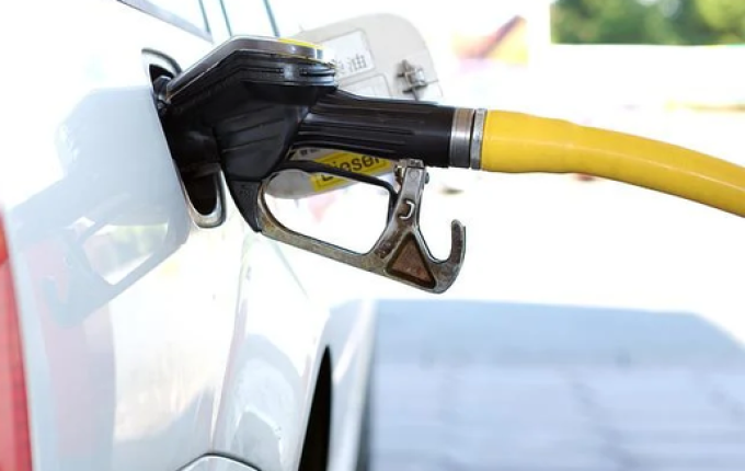 ICMS da gasolina será reduzido para 17%, mas preço ao consumidor pode não cair