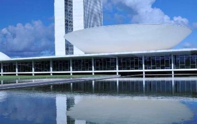 Congresso promulga PEC que torna Fundeb permanente e amplia participação da União