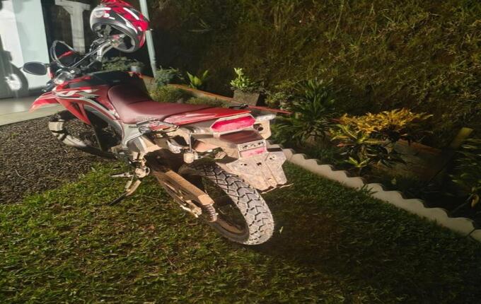 Após tentar fugir por 6km, motociclista tem moto apreendida no interior de Itapiranga