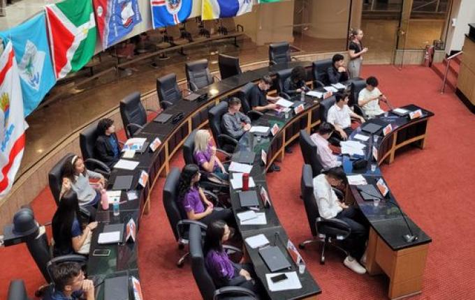 Alunos da Escola Sara Castelhano Kleinkauf de Guaraciaba visitam Alesc