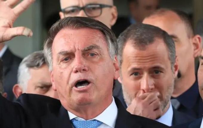 Moraes nega pedido para prender Bolsonaro