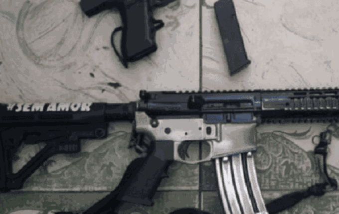 Governo do RJ vai pagar R$ 5 mil a policiais por cada fuzil apreendido