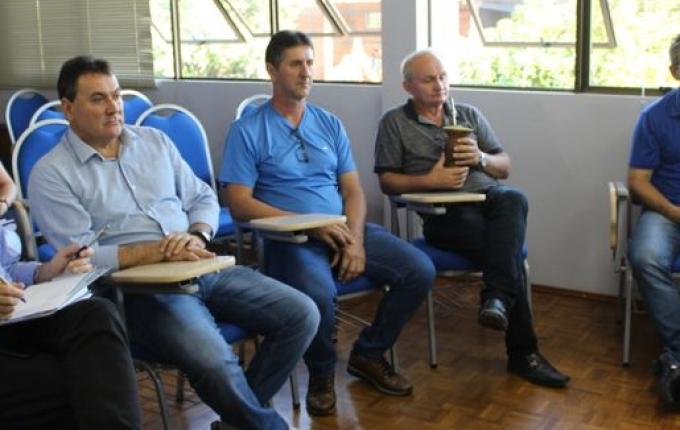 Lideranças da Ameosc discutem medidas para prevenção do Coronavírus