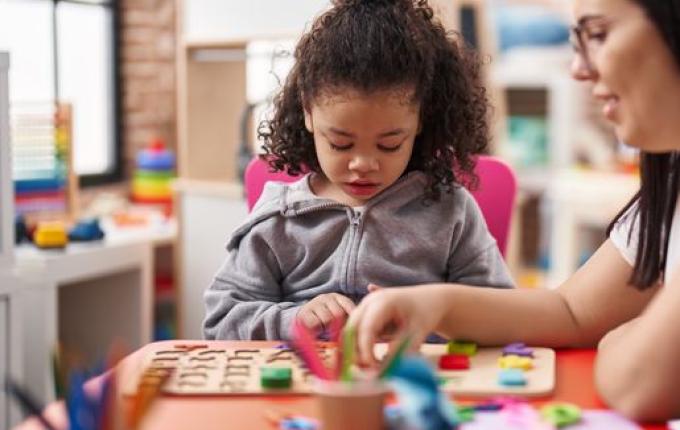 Aprovados em SMO são chamados para escolha de vagas de Auxiliar de Creche