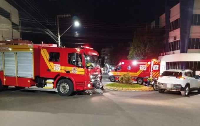 Acidente entre carro e moto deixa homem ferido em Maravilha