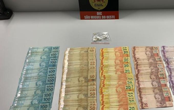 Polícia prende homem e apreende mais de R$ 7 mil em espécie em SMOeste