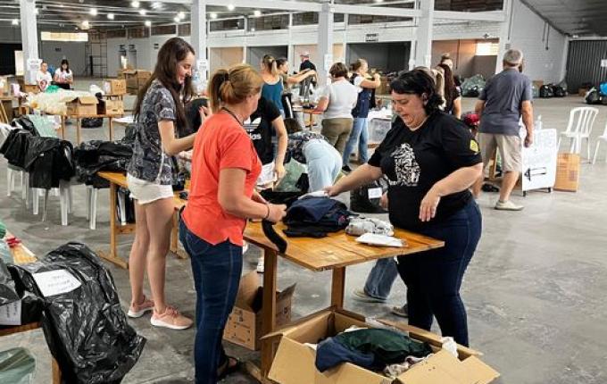 São Miguel do Oeste doa 350 toneladas para vítimas das enchentes no RS