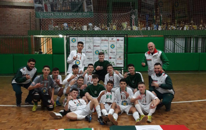 JONI GOOL goleia Chapecoense e segue na liderança da LCF Sub16