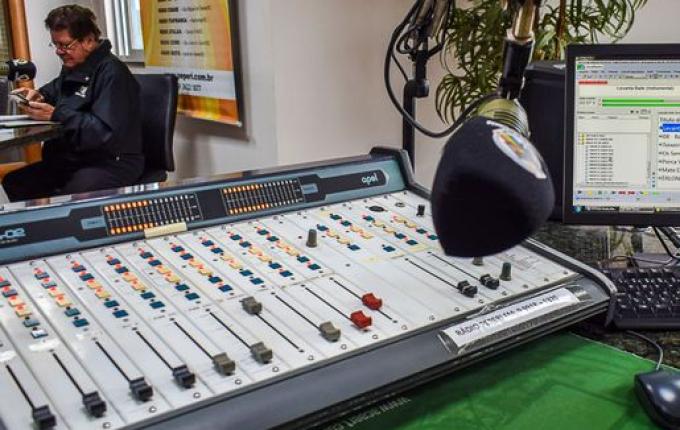 REDE PEPERI: Rádio completa 100 anos da primeira transmissão no Brasil