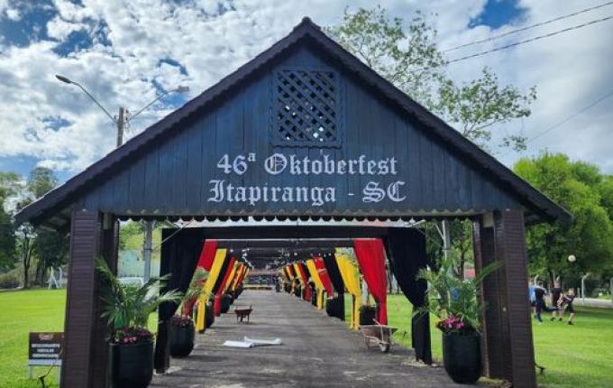 Oktoberfest inicia com expectativa de grande público nos três dias