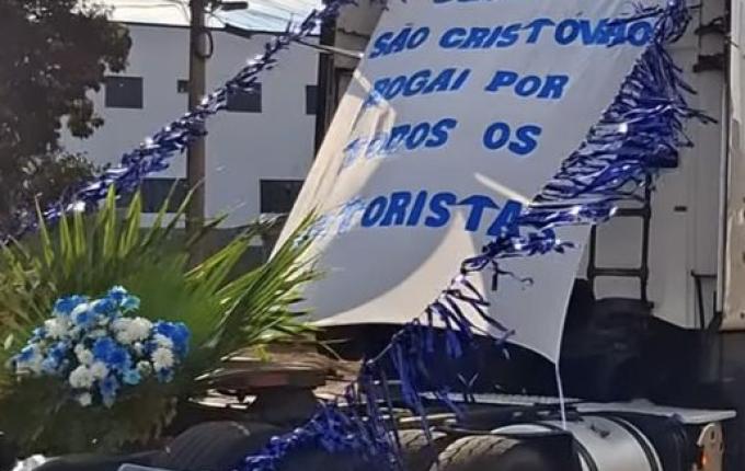 Carreata marca início da 32ª Festa do Colono e Motorista em Campo Erê