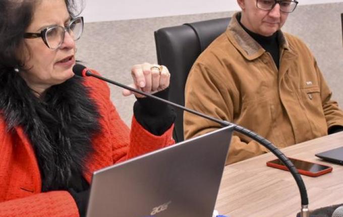 Vereadora pede emissão de alvarás para empresas sem passeio público na Willy Barth