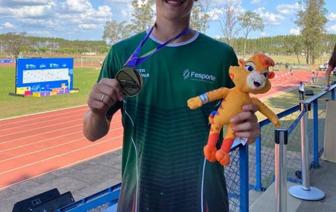 Atleta de Itapiranga conquista título brasileiro de Pentatlo