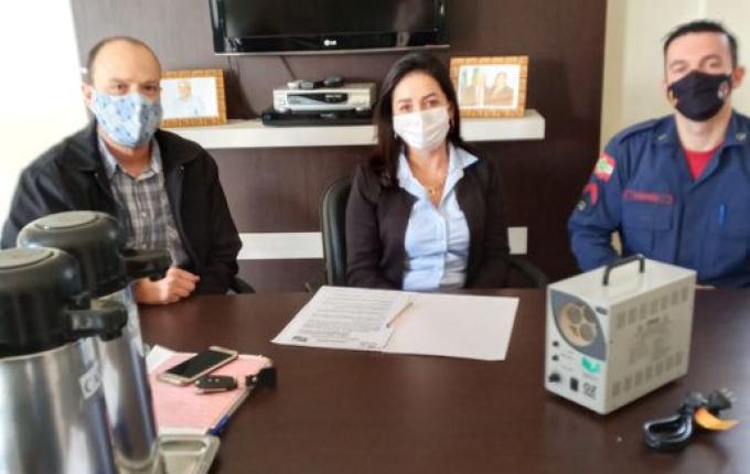 Bombeiros recebem equipamento para higienização de viaturas e ambientes