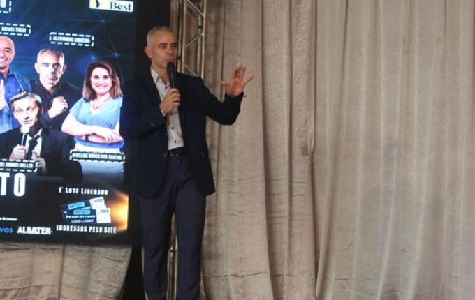 2º dia do Conexão Itapiranga reúne 5 palestrantes e anúncio da edição de 2025