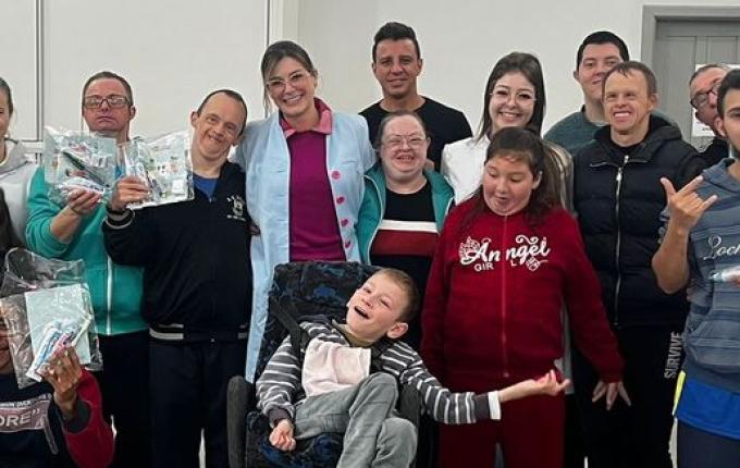 APAE Viviane promoveu atividade educativa em saúde bucal e higiene pessoal