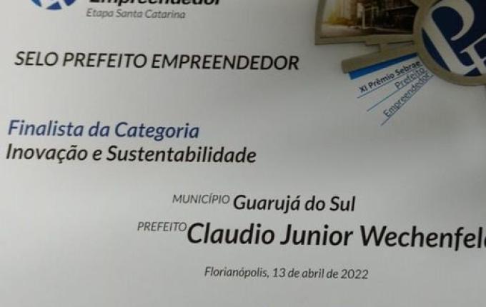 Prefeito de Guarujá do Sul conquista selo de empreendedorismo