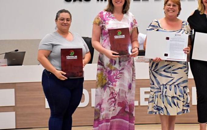Moção presta homenagem a integrantes do Conselho dos Direitos da Mulher