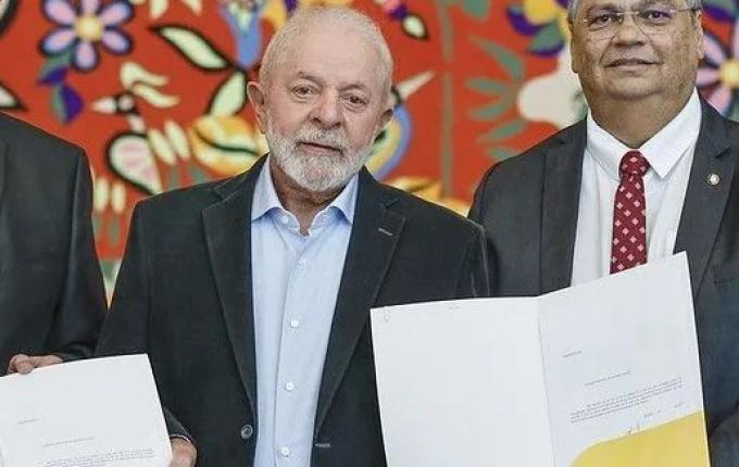 Senado aprova Flávio Dino para o STF e Paulo Gonet para a PGR
