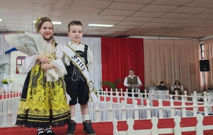 Escolhido par infantil Fritz e Frida 2024