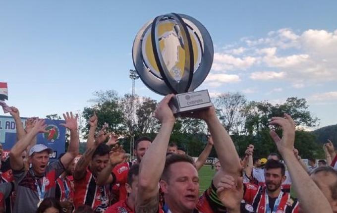 Após 13 anos, Cometa volta a ser campeão do Estadual de Santa Catarina