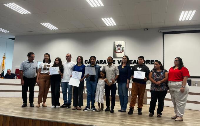 Jovens parlamentares são diplomados e elegem Mesa Diretora em São Miguel do Oeste