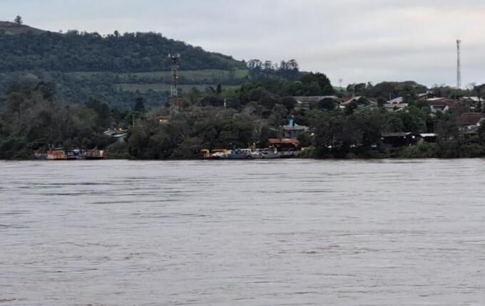 Travessia da balsa em Itapiranga ocorre com normalidade